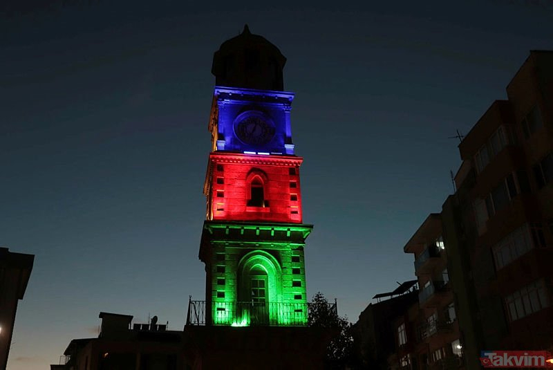 Çanakkale'den Gardaşa anlamlı destek: Saat Kulesi Azerbaycan bayrağı renklerine büründü