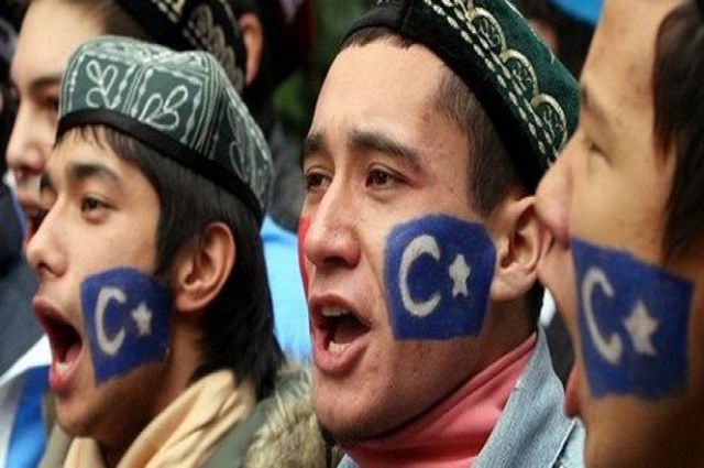 KADERİ ÇİN’E TESLİM EDİLMİŞ UYGUR TÜRKLERİ