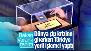 Bakan Mustafa Varank, milli işlemci Çakıl'ı İDEF 2021'de tanıttı