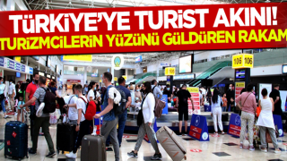 Türkiye'ye turist akını! Turizmcilerin yüzünü güldüren rakam