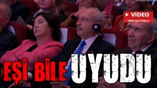 CHP'nin vizyon programında Selvi Kılıçdaroğlu uyudu