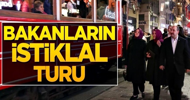 Aile Bakanı Selçuk ile Sanayi Bakanı Varank ve eşi, İstiklal'de yürüyüşe çıktı