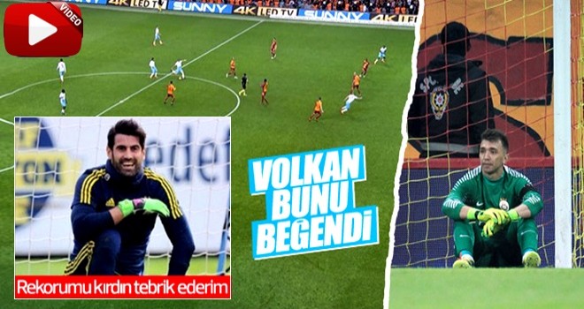 Volkan'dan sonra Muslera da orta sahadan gol yedi